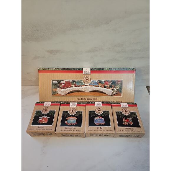 {HALLMARK CLAUS & CO TRAIN ORNAMENT 1991 Complete Set With Display Stand - Picture 1 of 6
